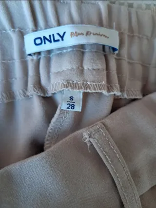 Pantalón beige Only