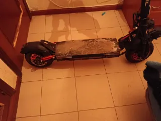 Patinete eléctrico en buen estado