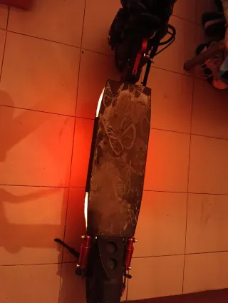 Patinete eléctrico en buen estado