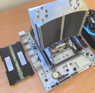 PC Xeon 2680 v4 32GB SSD