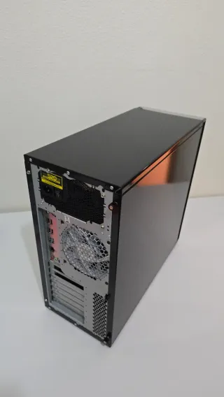 PC Xeon 2680 v4 32GB SSD