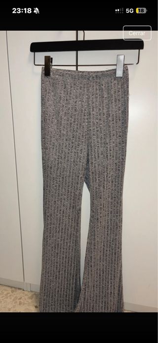 Pantalón gris acanalado talla S