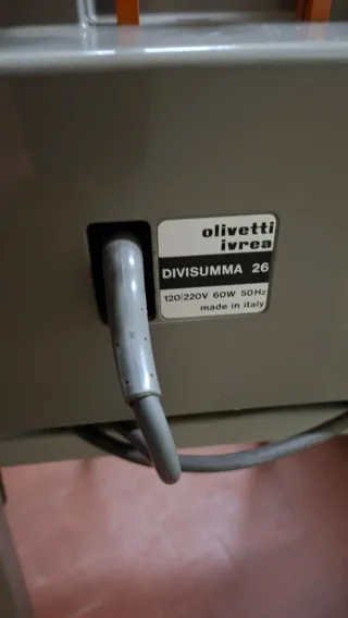 Calcolatrice Olivetti Divisumma 26 Vintage