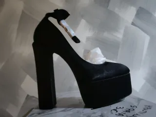 Scarpe con tacco nere