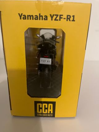 Maqueta Yamaha YZF-R1 1:12 CCA