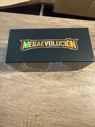 Caja Vacía ETB Pokémon Mega-Lucario - Megaevolucio