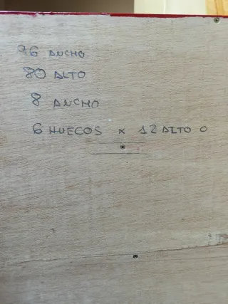 Expositor de pared para miniaturas