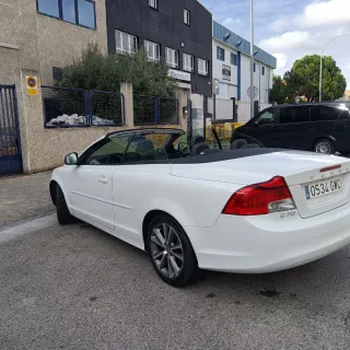 Volvo C70 2010