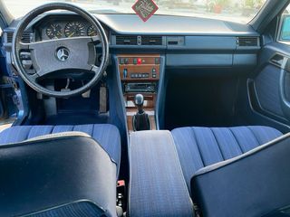 Mercedes-Benz 300 1987