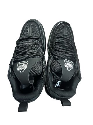 Zapatillas Louis Vuitton Negras y Blancas