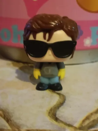 Figura Kinder Joy Steve Stranger Things