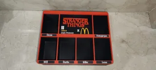 Expositor Figuras Stranger Things McD España