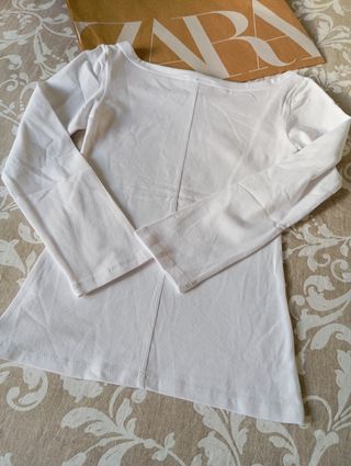 Camiseta Zara manga larga blanca