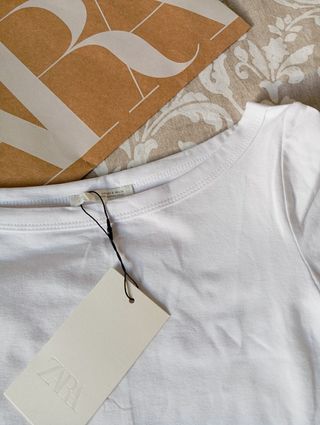 Camiseta Zara manga larga blanca