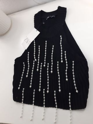 Top sin mangas. Tejido de chenilla. De Zara. Nuevo