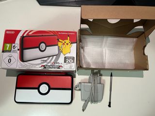 New Nintendo 2DS XL Poké Ball Edition