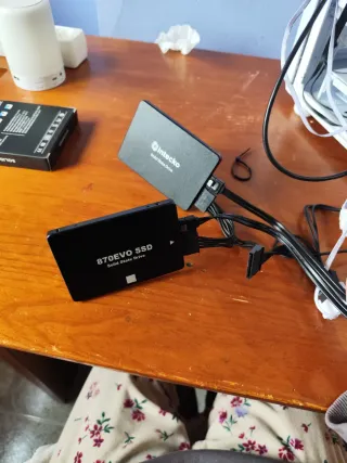 Discos SSD SATA Inntecko y Samsung