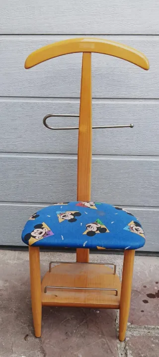 Perchero de pie con asiento Mickey Mouse