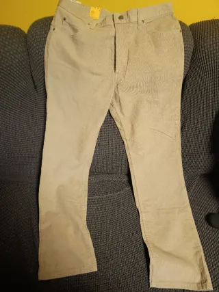 Pantalón Pana Caballero marca Lee