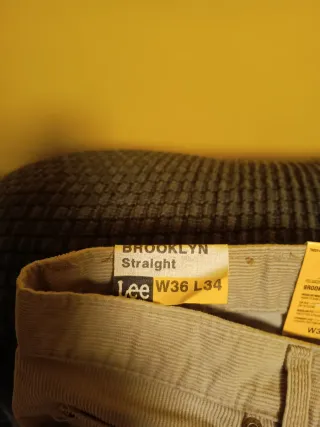 Pantalón Pana Caballero marca Lee