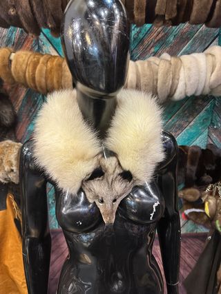 Collo pelliccia beige/grigio