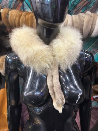 Collo pelliccia beige/grigio