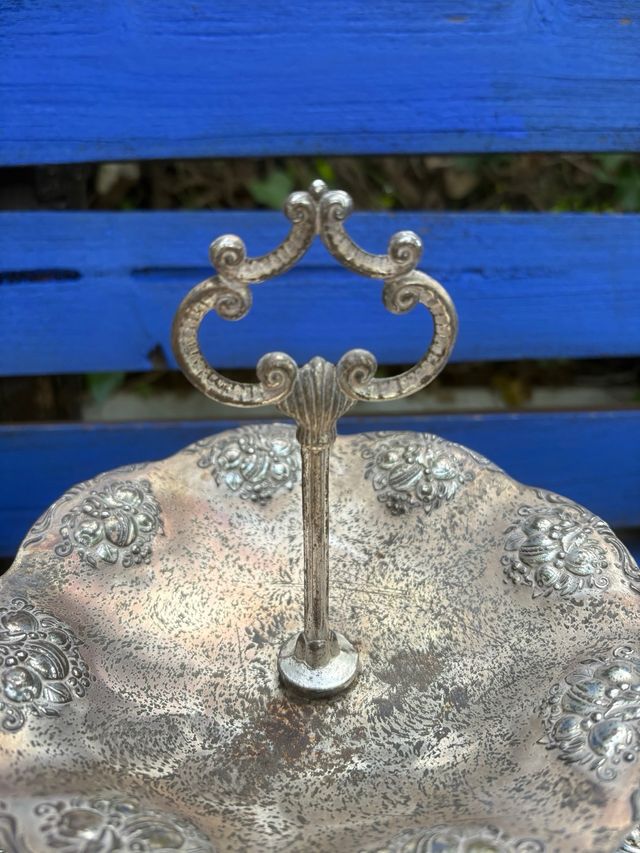 ANTIGUO FRUTERO DE METAL.