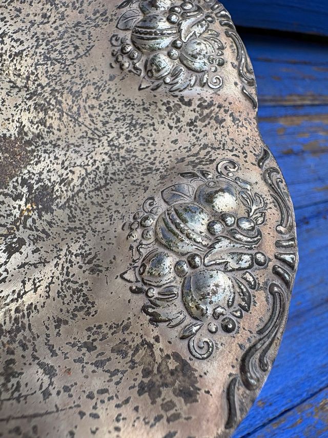 ANTIGUO FRUTERO DE METAL.