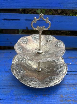 ANTIGUO FRUTERO DE METAL.