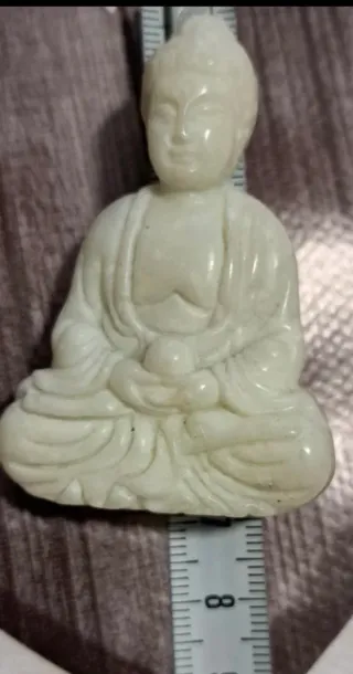 Statua Buddha in pietra