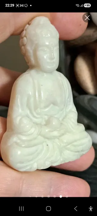 Statua Buddha in pietra