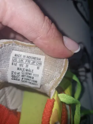 Zapatillas Adidas Fútbol Talla 28 + Espinilleras