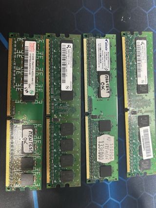4x 512MB DDR2 444MHz Módulos RAM