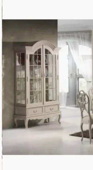 Mueble de salón estilo francés.
