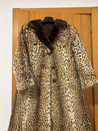 Abrigo de piel auténtica estampado leopardo