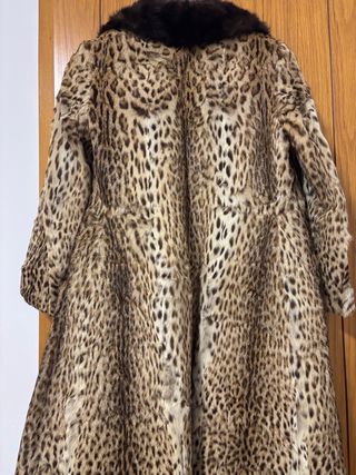 Abrigo de piel auténtica estampado leopardo