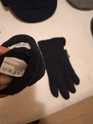 Guantes negros de polar
