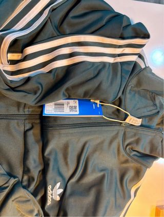 Chaqueta deportiva Adidas verde