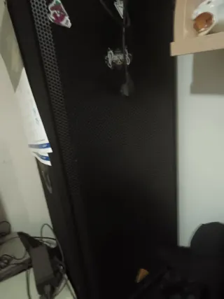 Equipo de sonido: 1 grave y 2 columnas