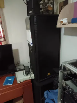 Equipo de sonido: 1 grave y 2 columnas