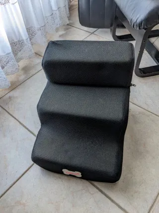 Escalera para perro negra