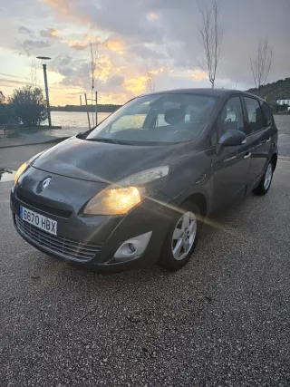 Renault Grand Scenic 2011