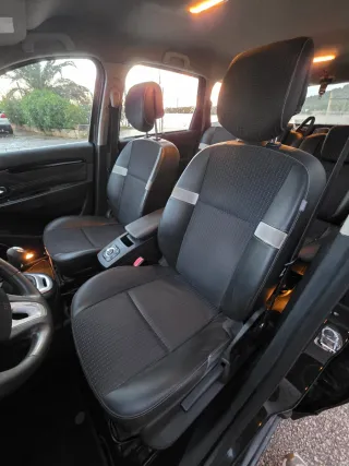 Renault Grand Scenic 2011