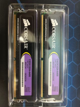 2x Corsair XMS2 1GB DDR2 800MHz RAM