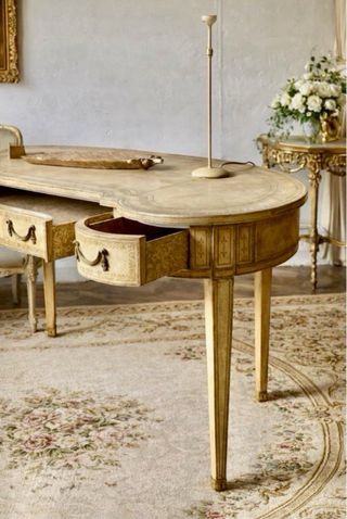 Escritorio Maitland-Smith ca. 1980-1990