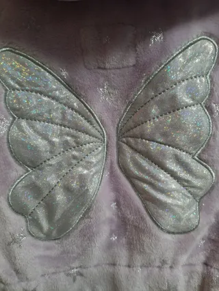 Bata infantil con alas