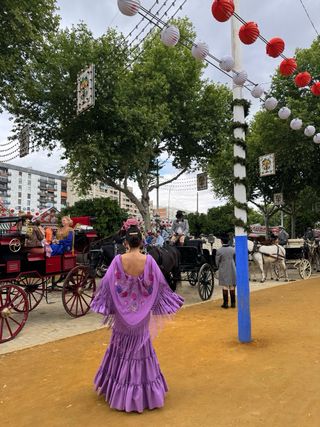 Traje de flamenca morado