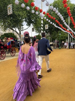 Traje de flamenca morado