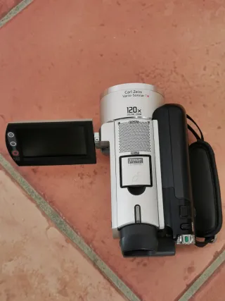 Videocámara Sony Handycam DCR-SR90E + Regalos