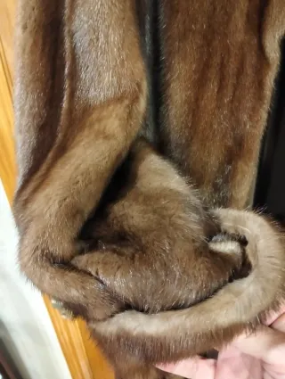 Abrigo de pelo largo marrón